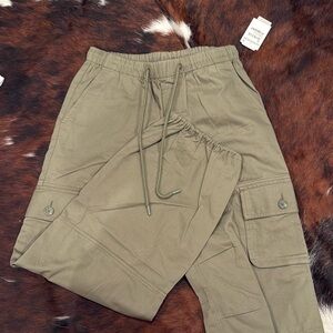 Cute women’s cargo pants